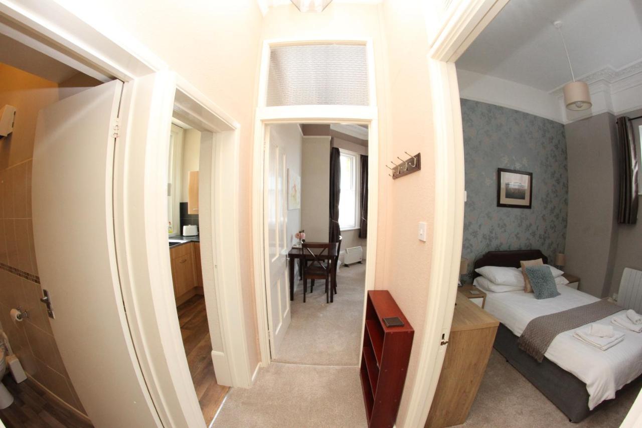 Parterre Holiday Apartments Sandown Dış mekan fotoğraf